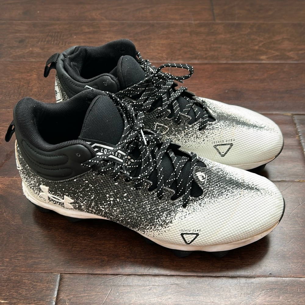 Under Armour Men’s Black & White Gradient Cleats